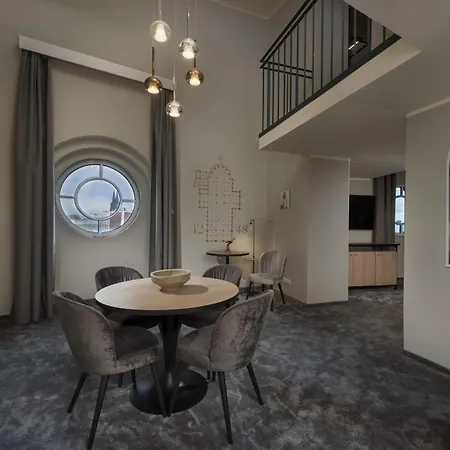 Wasserturm Hotel Cologne, Curio Collection By Hilton-2